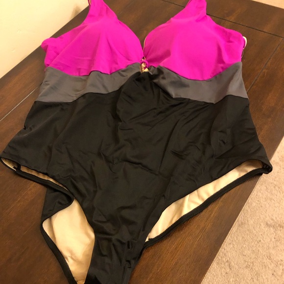 Plus Size Swimsuits for All One Piece Tri-Color Swimsuit - Picture 2 of 7